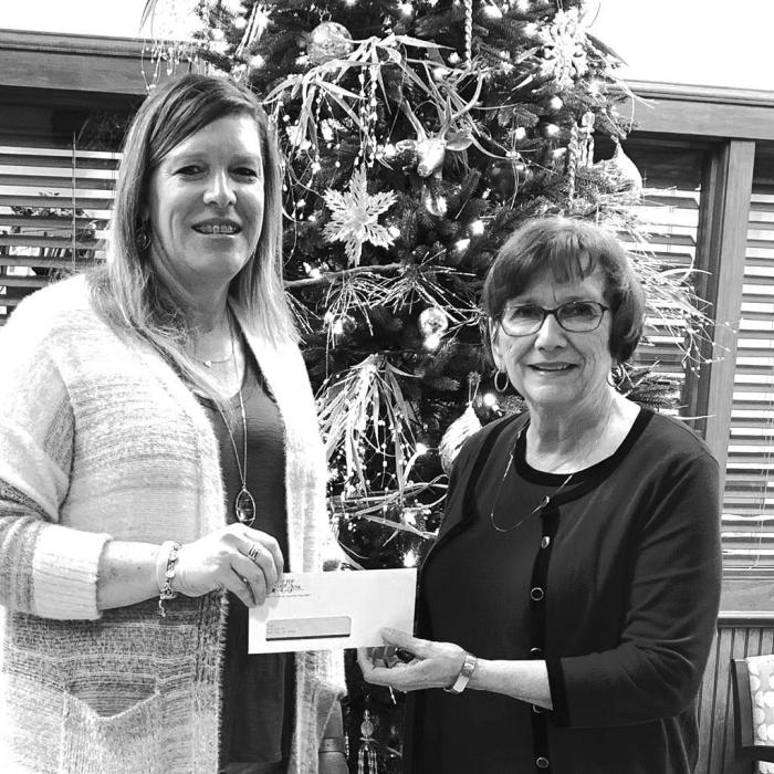 Round Top Bank Donates to CASA