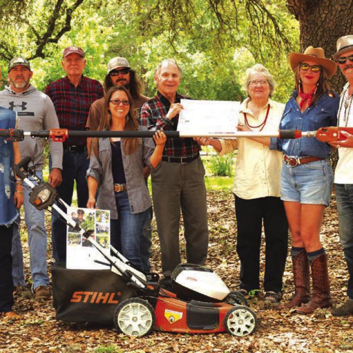 Pictured (front, from left) are Jamie Lee Manning, Julia Johnson, James Dick, Pat Johnson, Beth Weishuhn, Andy Johnson, (back) Festival Hill staff members Larry Birklebach, Brent Westman, Lamar Lentz, Raylon Zweneman.