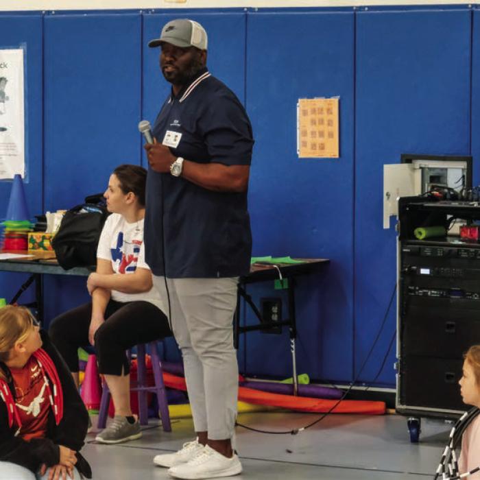 Before the contest, La Grange graduate and former NFL linebacker Jeff Kelly, Jr., spoke to the second graders about the importance of staying active and healthy. Kelly’s father started the Jump-a-Thon contest in La Grange more than a decade ago.