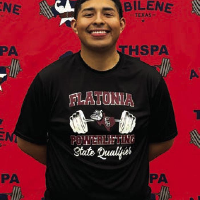 Flatonia’s Isaac Vasquez fi nished 10th in the 242 weight class Saturday at the State Powerlifting Meet in Abilene. Isaac fi nished his career against the best in the state, posting personal records in squat (550) and bench (405) as well a personal best overall total of 1,425 pounds.