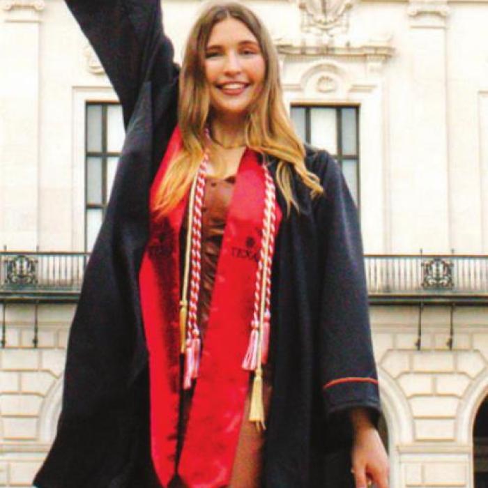 Madeleine Bullen Graduates From UT