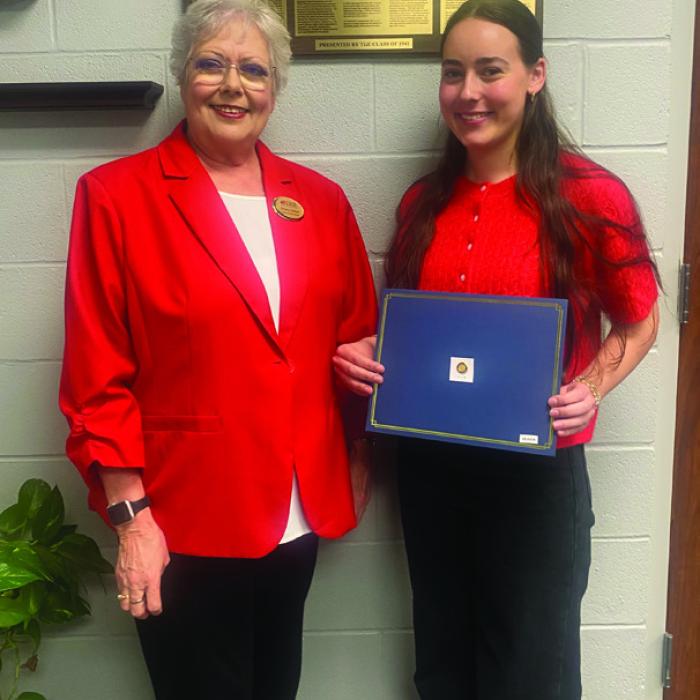 Smith-McMillan Chapter, DAR Honors Good Citizens Award Winners at Presidents Day Tea