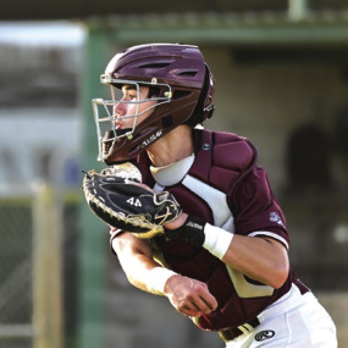 Flatonia catcher Beck Zimmerman fires down to Blake Kessler to get an out in Saturday night’s game. Photo by Stephanie Steinhauser