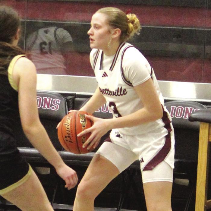 Fayetteville’s Scotti Beseda scored a team-high 22 points in Tuesday’s victory over Richards. Record file photo