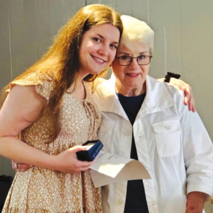 Smith-McMillan DAR Chapter Holds Meeting, Luncheon