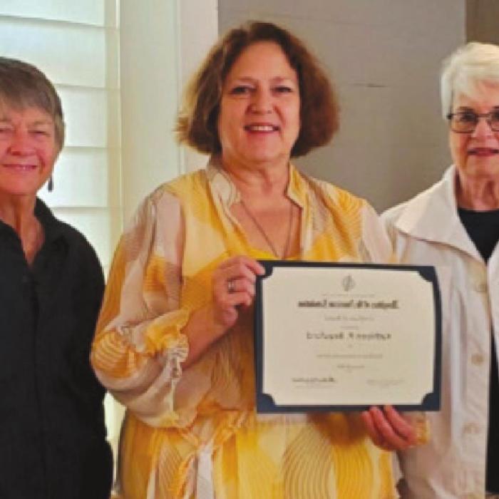 Smith-McMillan DAR Chapter Holds Meeting, Luncheon