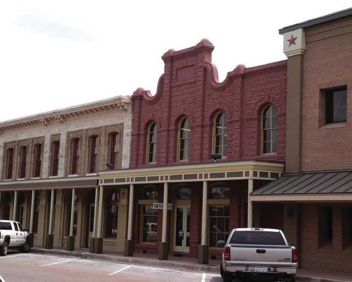 Iconic Colorado Street Buildings on LG Get a Fresh Look