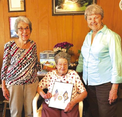 Ladies Auxiliary Post No. 338 Present Certificates