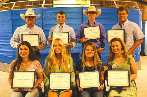 Navidad Valley CattleWomen Award Scholarships