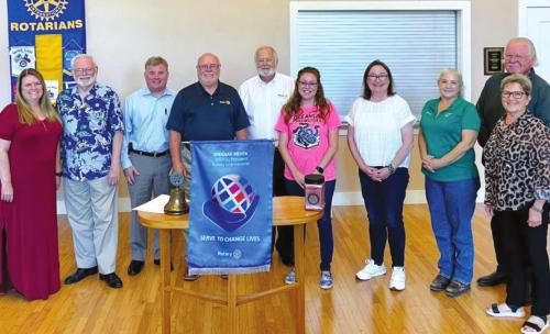 LG Rotary Installs New Officers