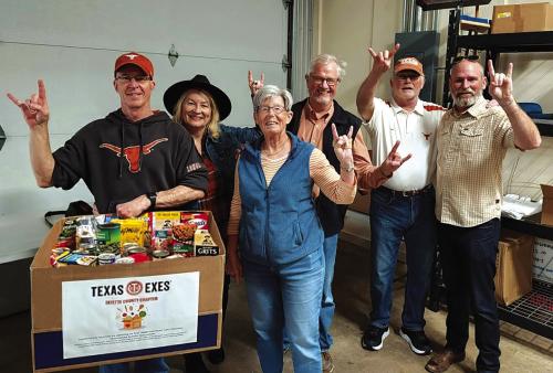 Texas Exes Host Food Drive