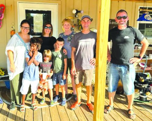 955 Antiques in Fayetteville had shoppers from Bologna, Italy on Saturday, Aug. 12. The family was traveling from Houston to Austin and stopped to shop. “What a nice, friendly family that will be going home with Texas and U.S. flags,” said owner Janice Teinert.