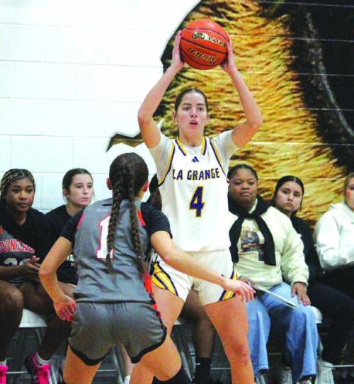 Lady Leps Head Into Holiday Break on a Winning Note