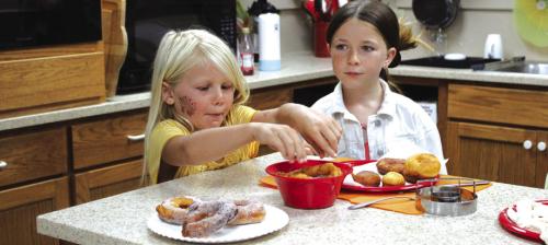 Kids Learn the Art of Cooking in Downtown LG
