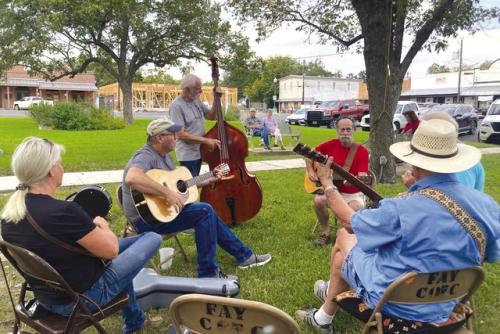 Pickers at Fayetteville Picking Park.