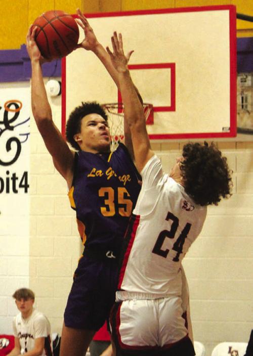 La Grange’s Brandon Mathis goes to the basket in Friday’s victory over Brazos. Photo by Jeff Wick