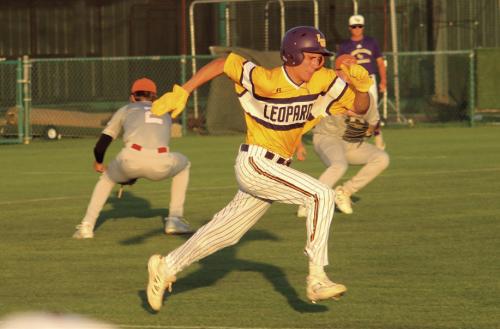 La Grange’s Max Dixon hustles down the line for an infield single Tuesday. Photos by Jeff Wick