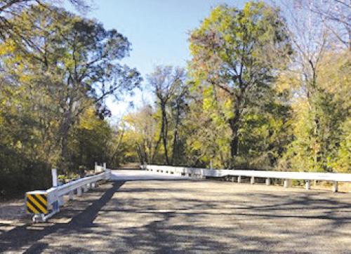 The bridge on North Old Smithville. Photo by Darrell Kulak