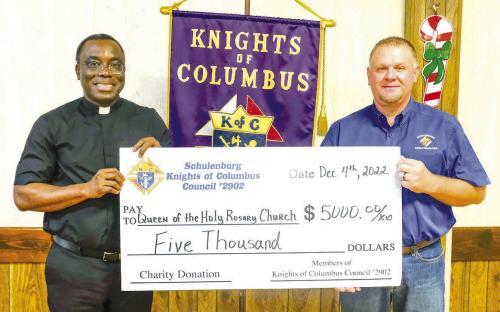 Schulenburg KCs Donate to Holy Rosary