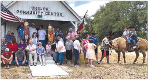 Ron and Pam Knotts recently hosted a family reunion at the Shiloh Community Center near Hallettsville.