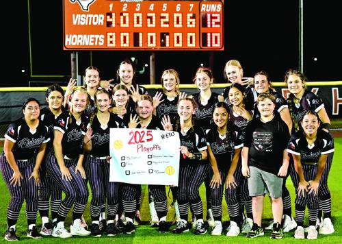 The Flatonia Lady Bulldogs rally in the 7th inning with 6 runs to defeat Holland 12-10. Photo by Stephanie Steinhauser