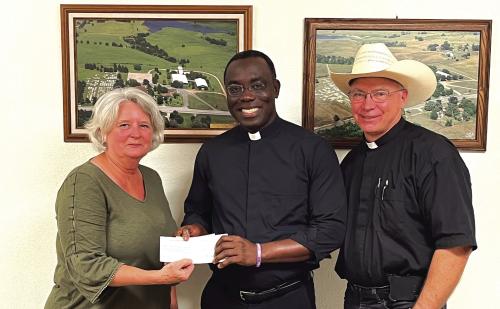 Fayetteville, Ellinger Help Hostyn Church