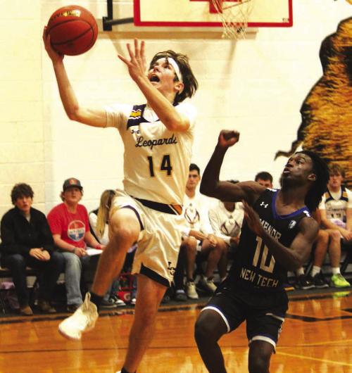 Leopards Win 9th Straight to Stay Atop District Basketball Standings
