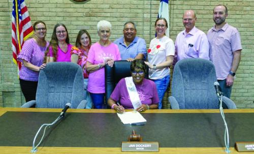 Local Breast Cancer Survivors Urge Early Screening