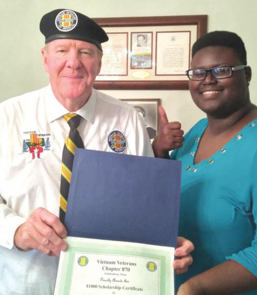 Daniels Receives Scholarship
