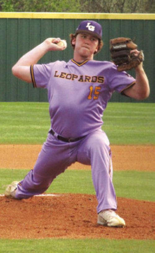 La Grange’s Oliver Gunn pitches Friday.