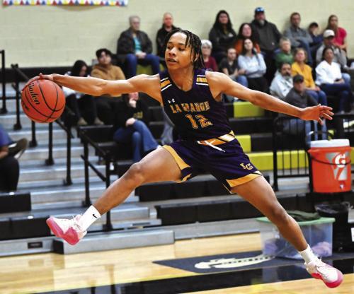 La Grange Sweeps Giddings in District Hoops Doubleheader