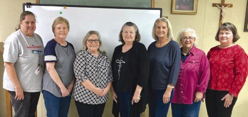 Pictured left to right; Karen Janda, Marian Tajchman, Carolyn Weishuhn, Elaine Bodine, Trish Pechal, Susie Kalmus and Gracie Fucik.