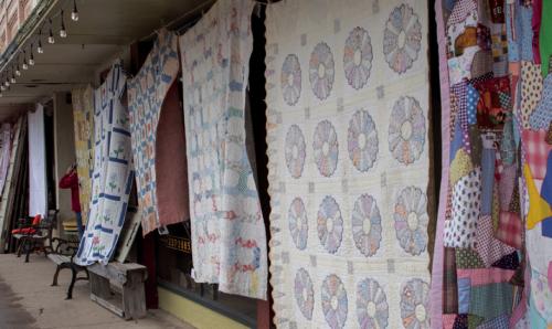 Airing of the Quilts Saturday in Smithville