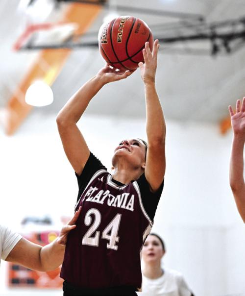 Flatonia’s Jalee Russell goes up for two in Tuesday’s district win over Schulenburg last week. Photo by Stephanie Steinhauser