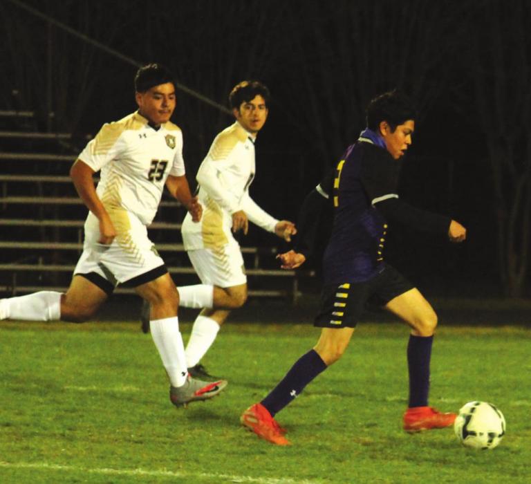 Giddings Beats Leopards in Friday Soccer Shootout