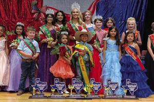 Zimmerman Crowned Miss Czhilispiel 54