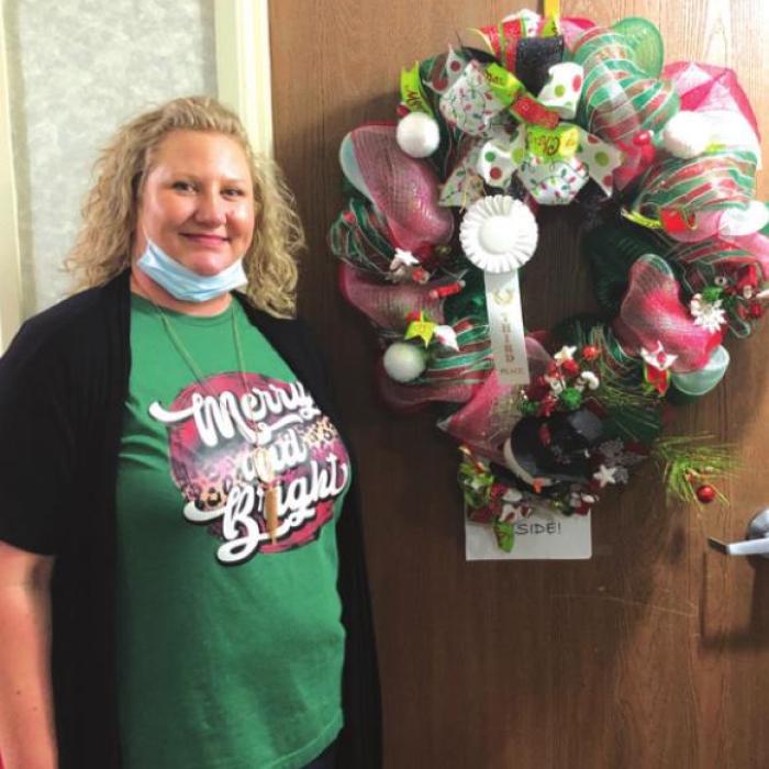 Third Place Wreath: Evelyn Burgess (not pictured).