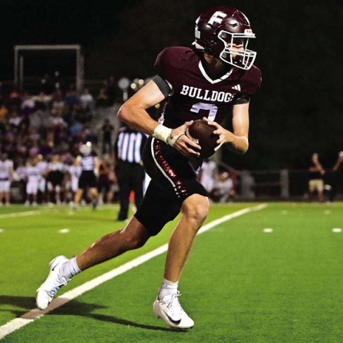 Flatonia’s Bryson Morrill, shown here earlier in the season, led the Bulldogs in receiving yards Friday versus Ganado. Photo by Stephanie Steinhauser