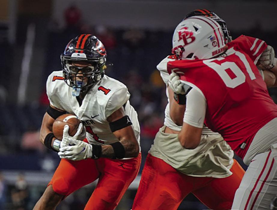Gilmer’s Will Henderson ran for 227 yards in the state title game against Bellville Friday. UIL Photo