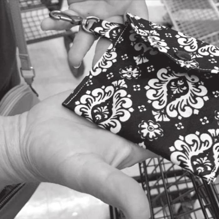 Navidad Valley Begins Lunch & Learn, Ladies Begin Making Mask Holders