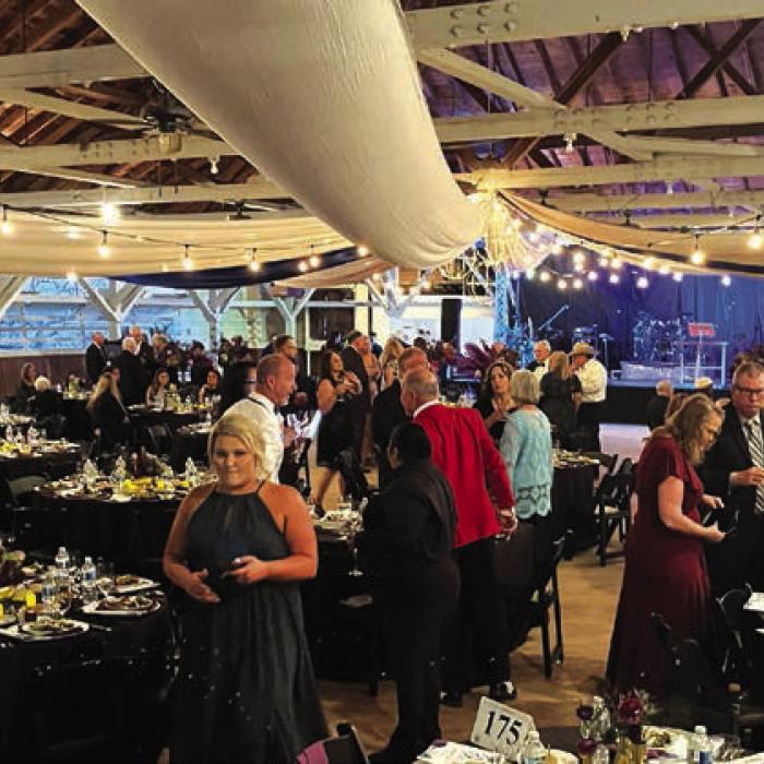 Texas Women’s League Holds Spring Gala in La Grange 
