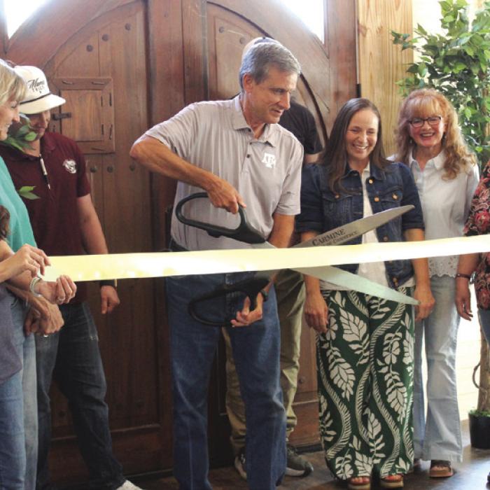 Busted Oaks Celebrates Expansion