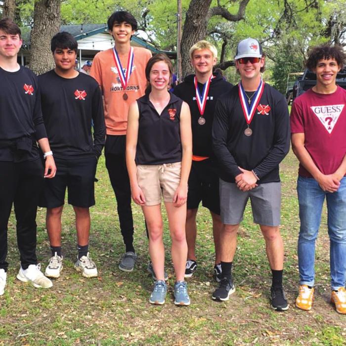 Shorthorns Golfers Third at District