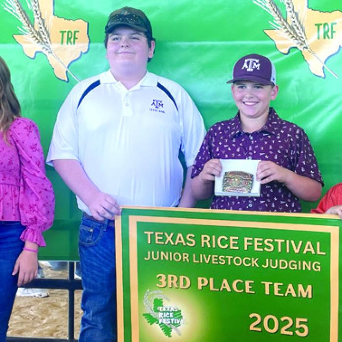 3rd Place Junior Team: Hayleigh Pizzitola, Rilan Karisch, Hudson Holub, and Rowdy Guenther.