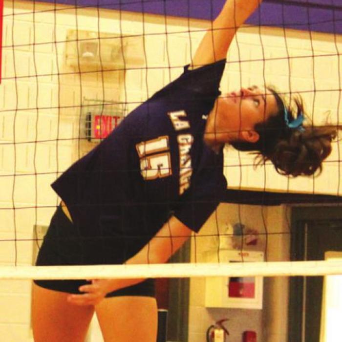 La Grange Volleyball Downs Giddings to Reclaim First Place