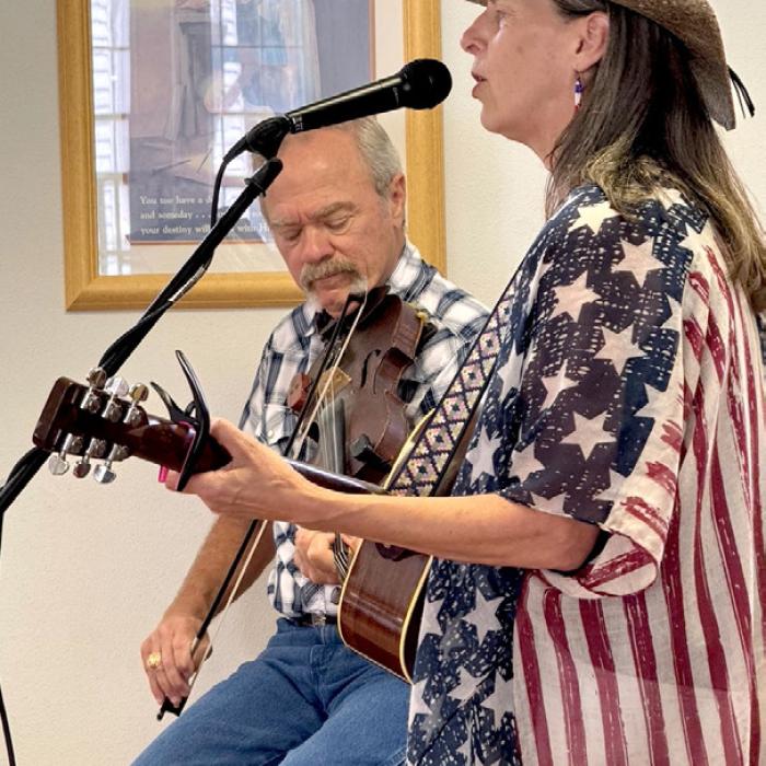 Jamie Steinhauser and Darryl O’Bryant entertained members at Flatonia Methodist Church. Everyone was singing along, tapping their feet, and loving every minute of it.