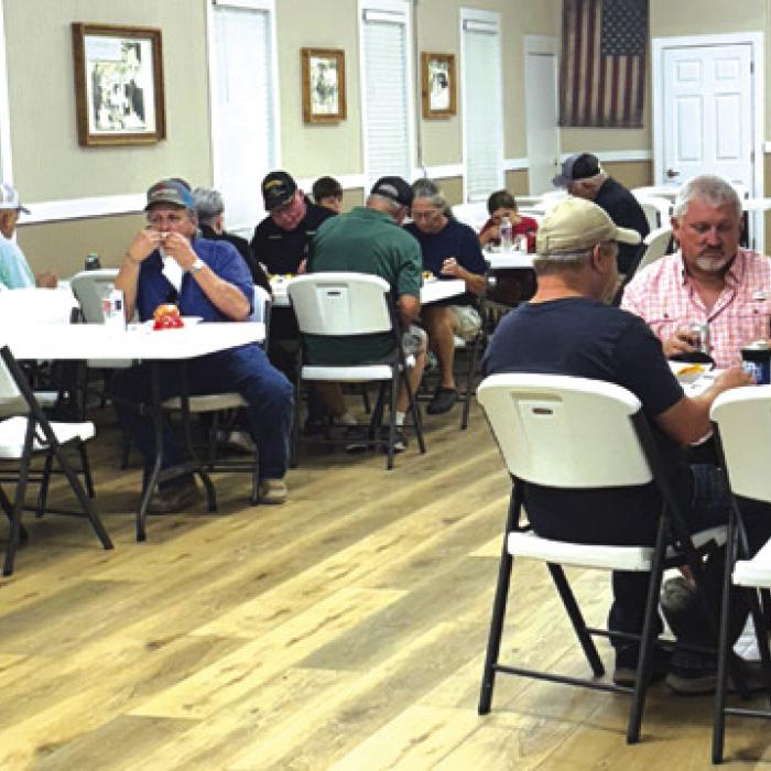Ellinger had National Night Out on Tuesday, Oct. 7 at the chamber hall. Hotdogs and nachos were served with representatives from the chamber, fire department, Fayette County Sheriff Office and EMS were in attendance.