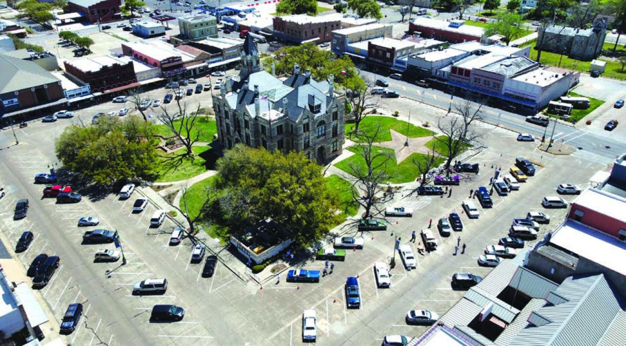 An overhead view of the square in downtown La Grange as cars were displayed during last year’s Lincoln &amp; Continental Owner’s Club regional meeting. They are returning this year. Photo by Thomas Wizda