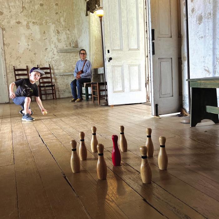 On Friday and Saturday at the Kreische House from 10 a.m. to 3 p.m., traditional German-Texan games such as bowling and croquet can be played.