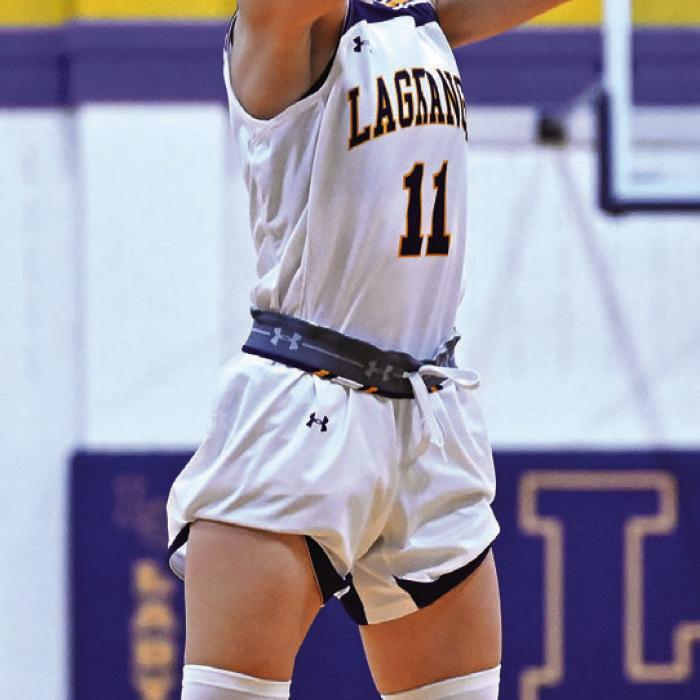 La Grange’s Landri Hernandez led La Grange with 16 points Tuesday. Photo by Stephanie Steinhauser